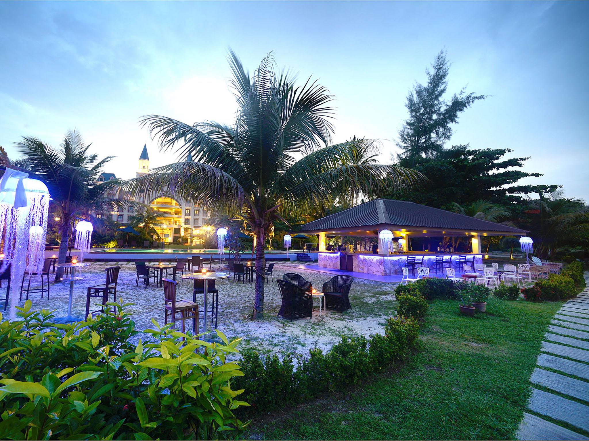 Bella Vista Waterfront Resort, Kuah Langkawi Exterior foto